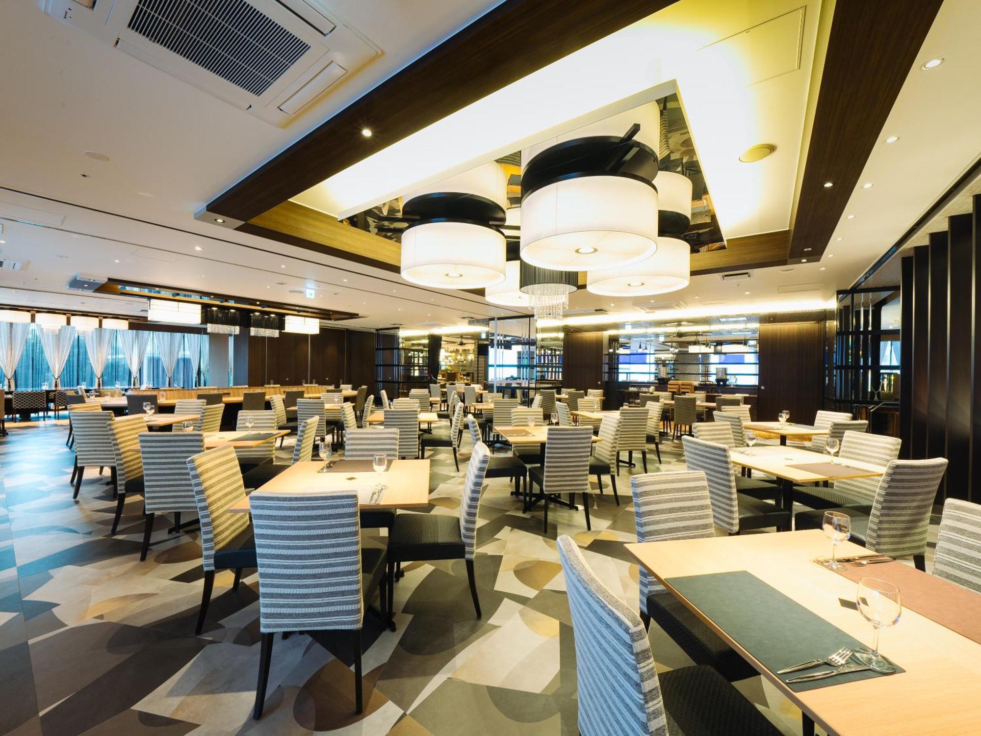 Apa Hotel & Resort Osaka Namba Ekimae Tower Zewnętrze zdjęcie